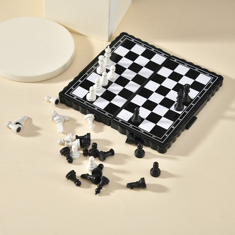Mini jeu d'échecs magnétique p - Magnetic Travel Chess avis et prix