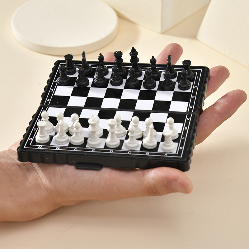 Mini jeu d'échecs magnétique p - Magnetic Travel Chess avis et prix
