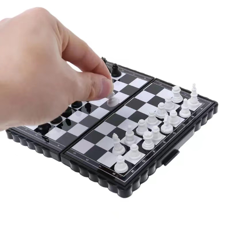Mini jeu d'échecs magnétique,  - Magnetic Travel Chess avis et prix